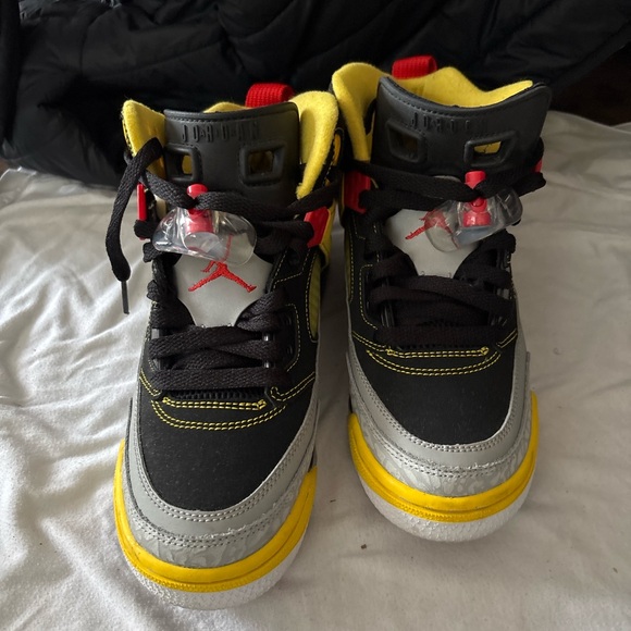 Jordan Kids Black Yellow and Silver Sneakers
